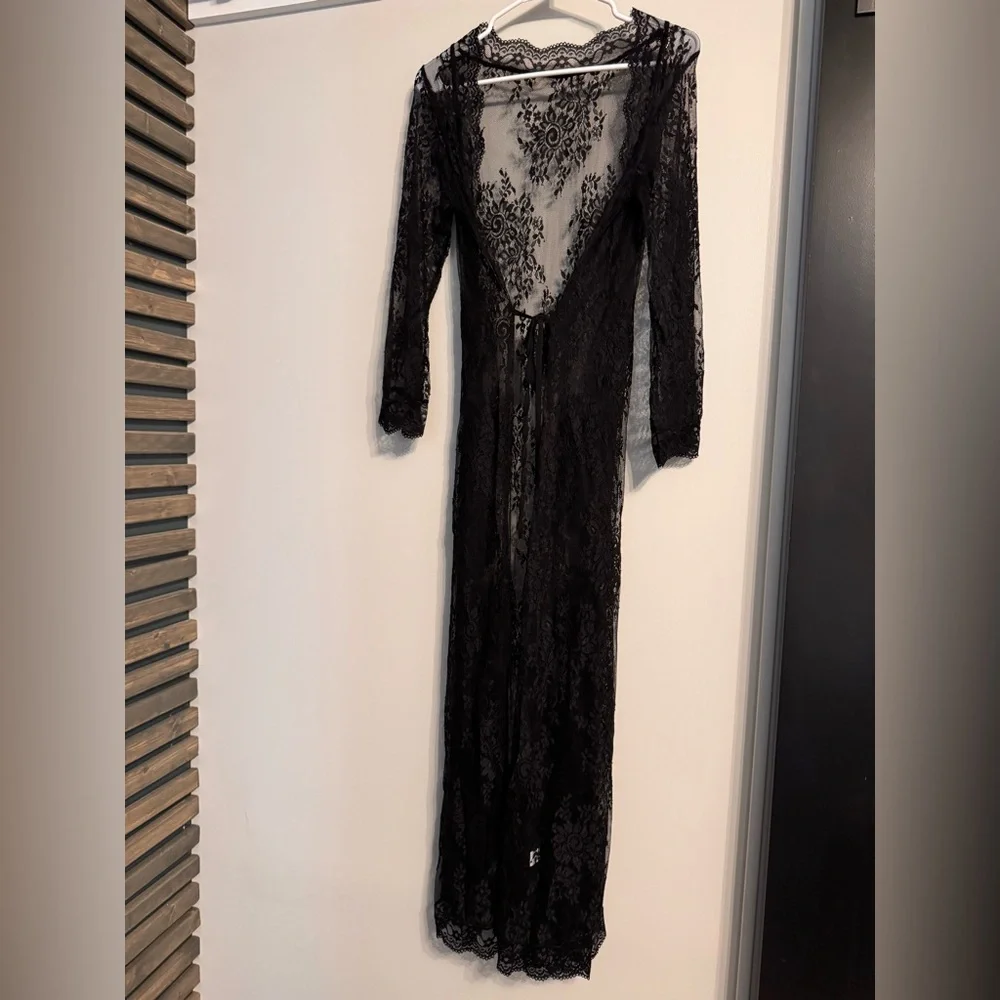 Black Sheer Lace Long Robe - Picture 1 of 3